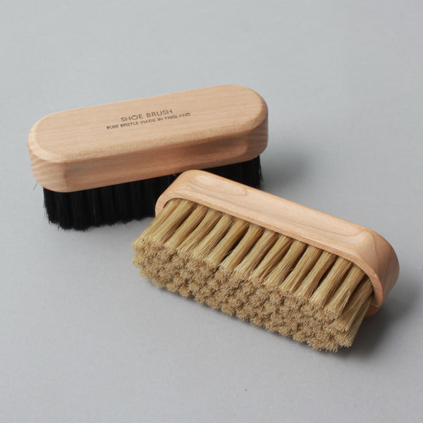 SHOE BRUSH
