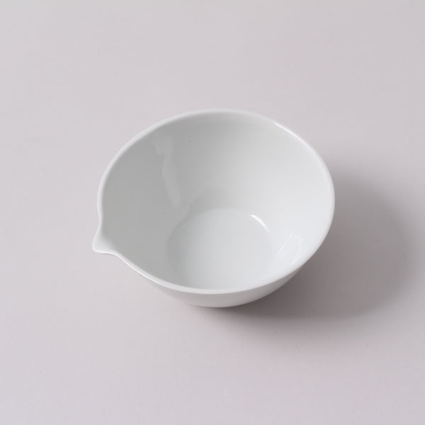 LABORATORY DISH