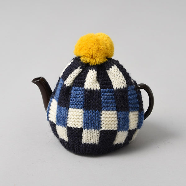 KNITTED TEA COSY YELLOW